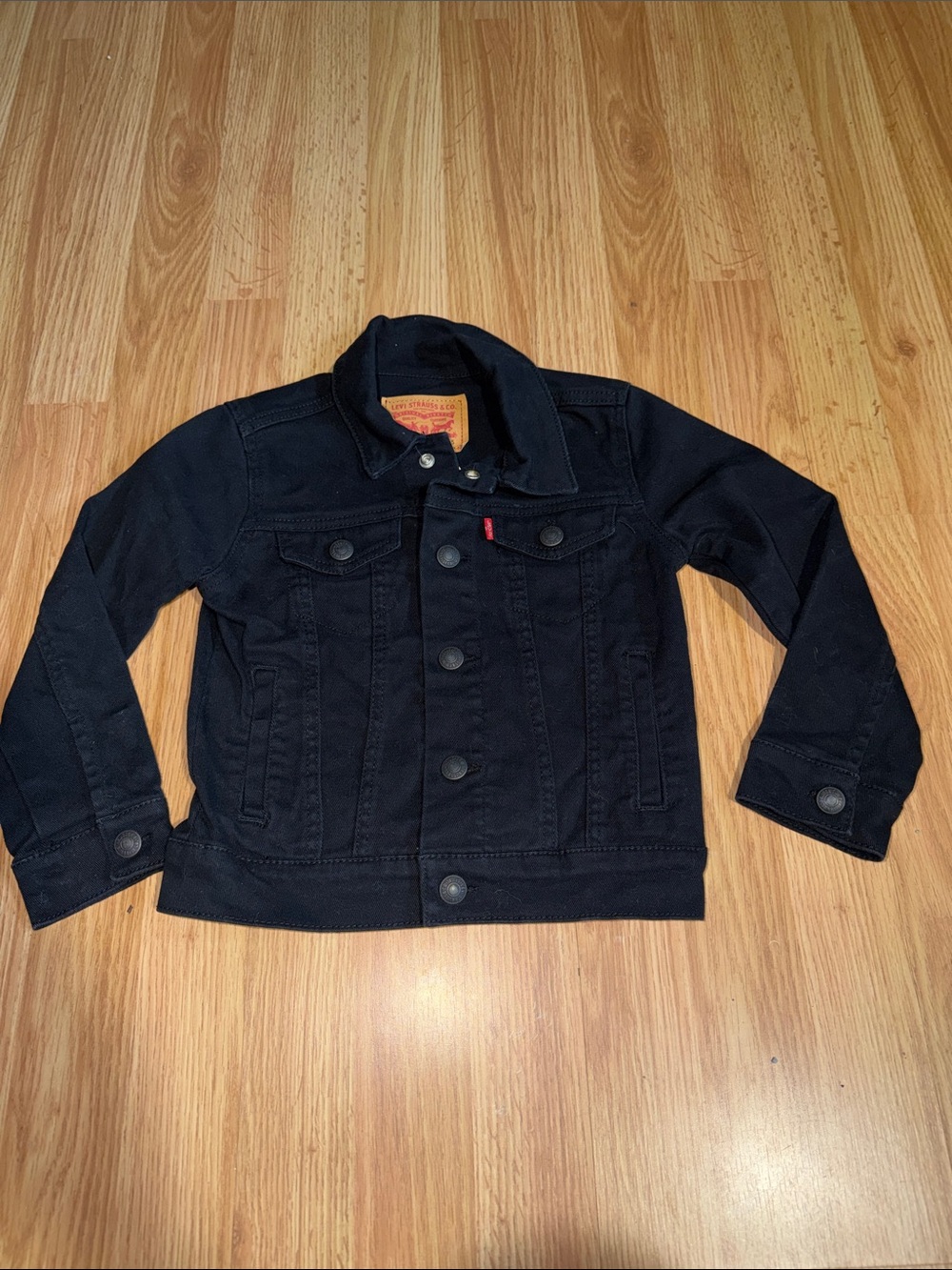 Levi’s Black Denim Trucker Jacket Size 6